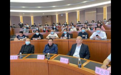 市教研室初中部開展學(xué)科教師命題培訓(xùn)活動